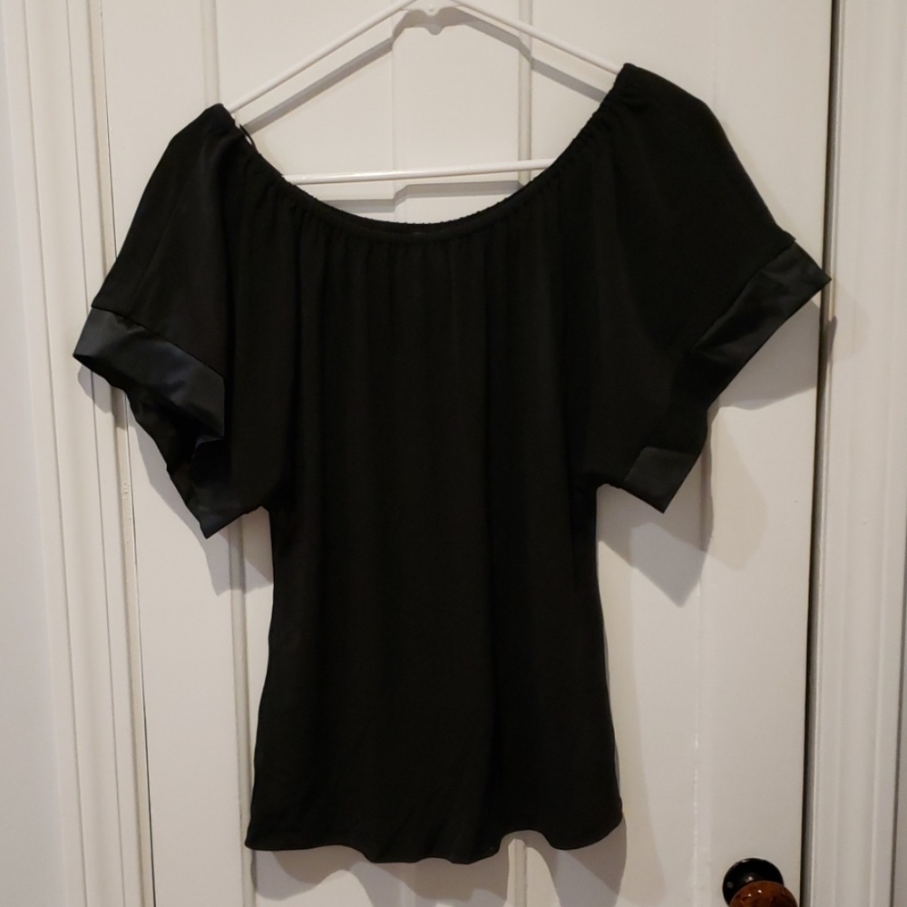 Express drapey blouse with satin lined sleeve